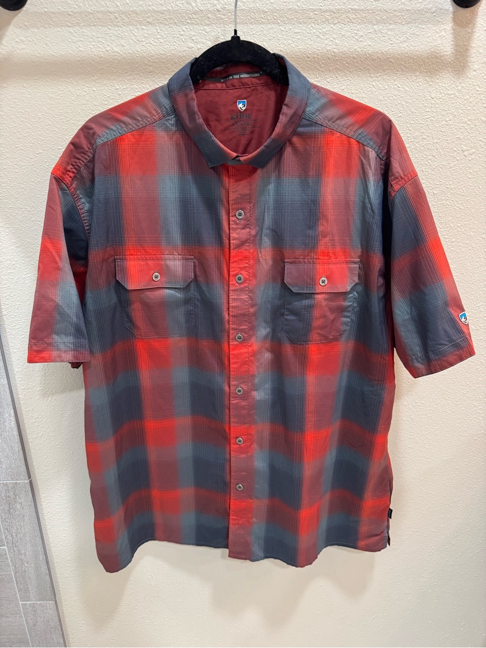 KUHL Response Plaid Short Sleeve Shirt Men’s 2XL Button Flap Pocket Molten Red